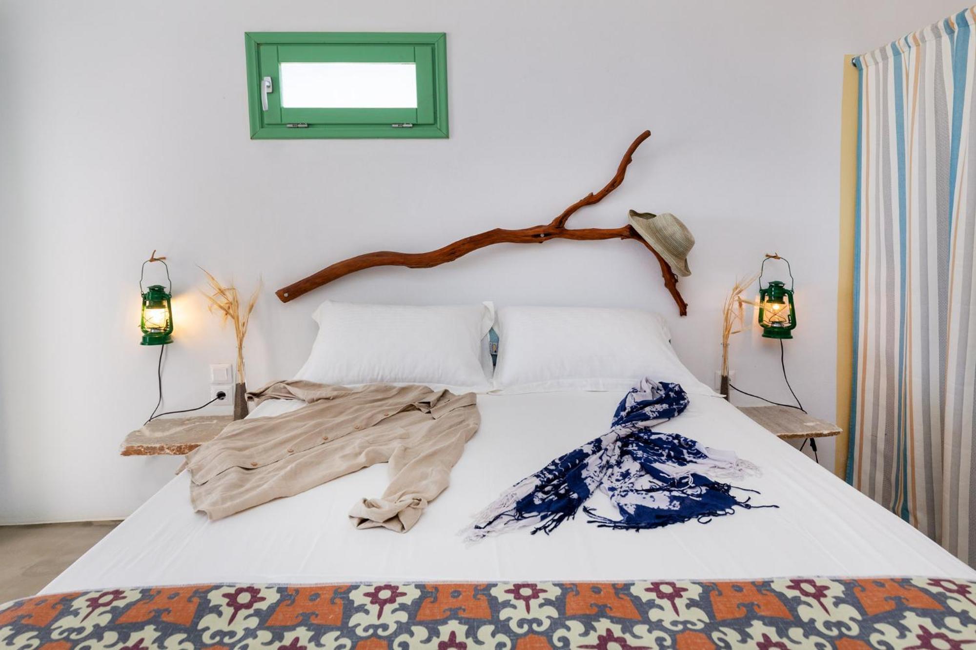 Ailouros Scenic Guest Houses Schoinoussa Екстериор снимка